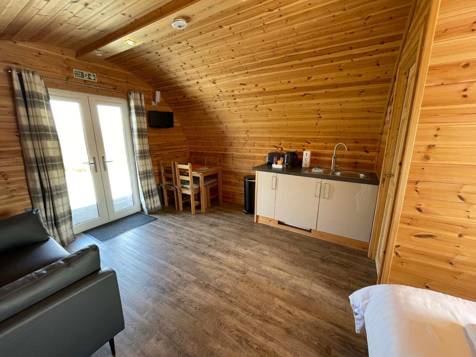 Glenview Lodge Portree Bagian luar foto
