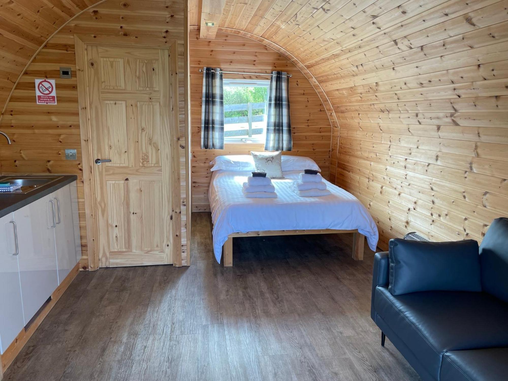 Glenview Lodge Portree Bagian luar foto